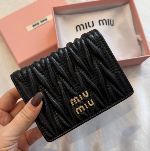MIUMIU
