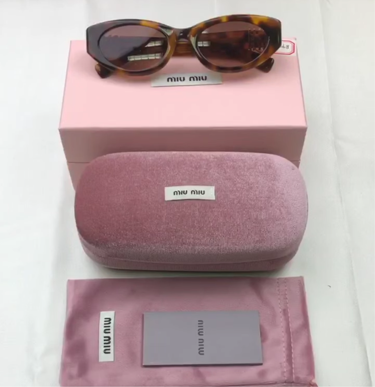 MIUMIU